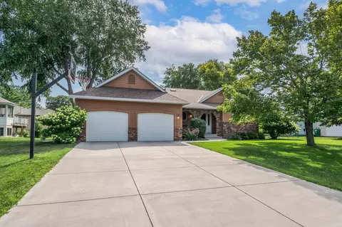 2984 Valento Ln, Little Canada, MN 55117