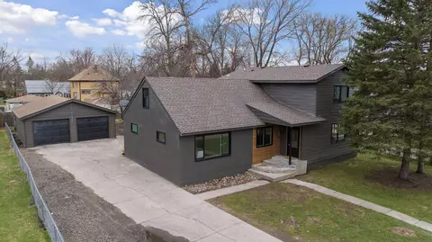 2460 17th Ave E, North Saint Paul, MN 55109