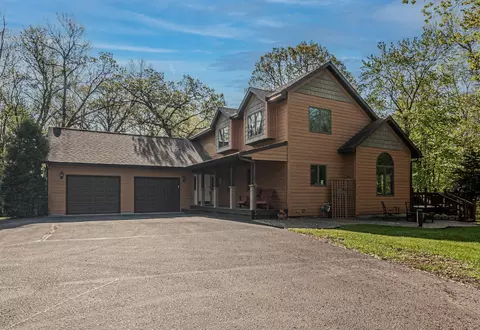 846 250th St, Osceola, WI 54020