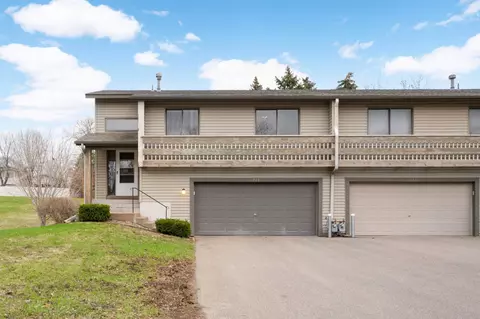 7225 Woodstock Curv #5, Bloomington, MN 55438