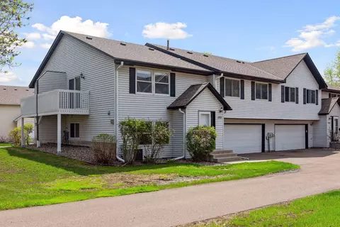 3707 Gershwin Ln N, Oakdale, MN 55128