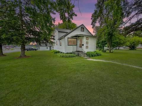 502 SE 2nd Ave, Grand Rapids, MN 55744