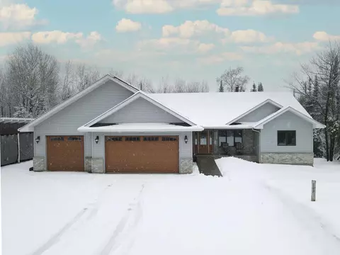 5896 Lonely Pine Dr, Duluth, MN 55803