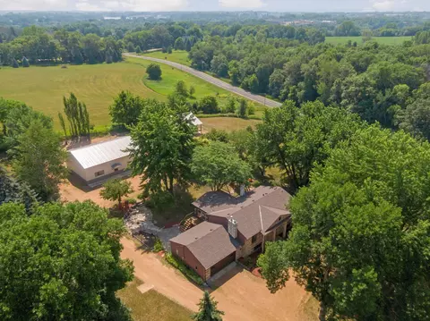 3751 Mcknight Rd, Chaska, MN 55318