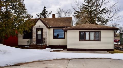 705 Main St S, Karlstad, MN 56732