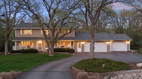 715 Countryview Cir, Hudson, WI 54016