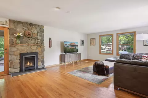 614 Glencoe Rd, Excelsior, MN 55331 photo 8