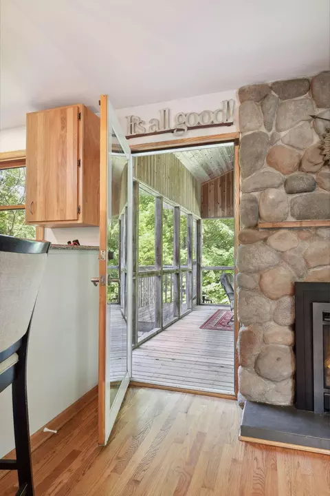 614 Glencoe Rd, Excelsior, MN 55331 photo 18