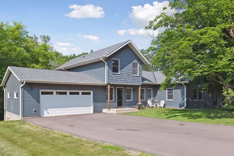 614 Glencoe Rd, Excelsior, MN 55331