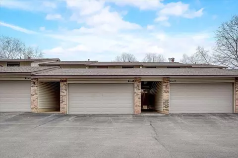 13704 Heather Hills Dr, Burnsville, MN 55337
