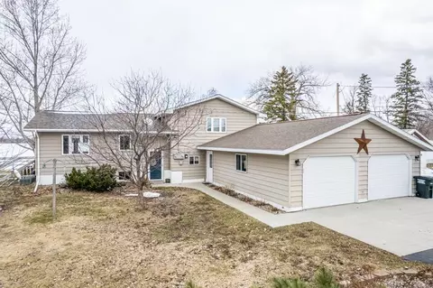 27328 Little Floyd Lake Rd, Detroit Lakes, MN 56501
