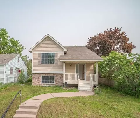 1639 Beech St, Saint Paul, MN 55106