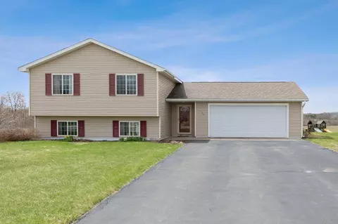 654 250th St, Woodville, WI 54028