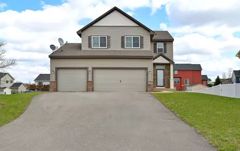 914 Golden Oak Cv NE, Lonsdale, MN 55046