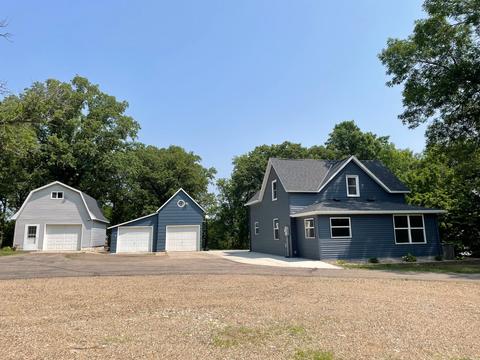 1640 2nd St S, Sauk Centre, MN 56378