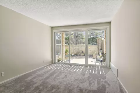 6328 Barrie Rd #1E, Edina, MN 55435