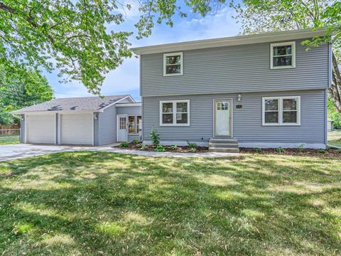 4361 Onyx Pt, Eagan, MN 55122