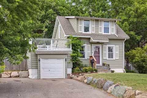 1401 Oxford St, Hopkins, MN 55343