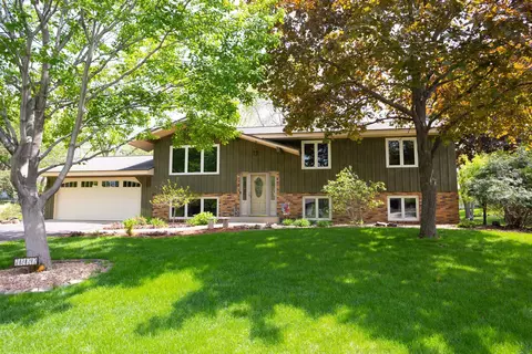 4322 Lodgepole Dr, Eagan, MN 55122