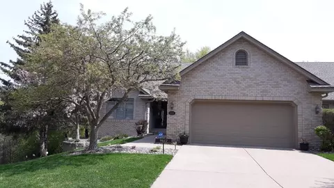 9612 Falcons Way, Eden Prairie, MN 55347