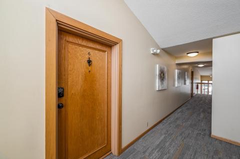 4360 France Ave S #6, Edina, MN 55410
