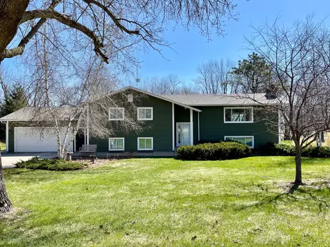 8049 Kendall Ave, Northfield, MN 55057