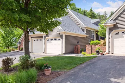 1519 Glenbeigh Ct, Woodbury, MN 55125