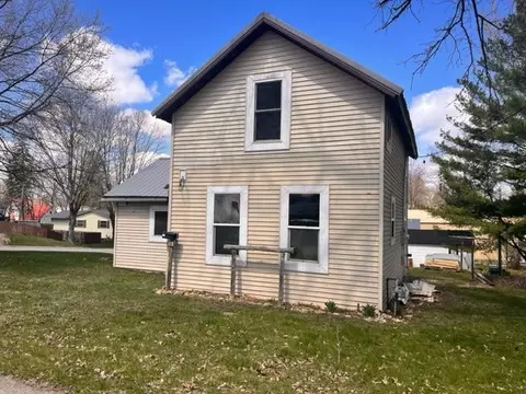703 E Main St, Caledonia, MN 55921