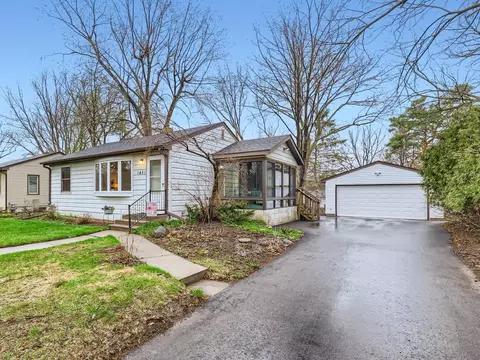 1451 Skillman Ave E, Maplewood, MN 55109