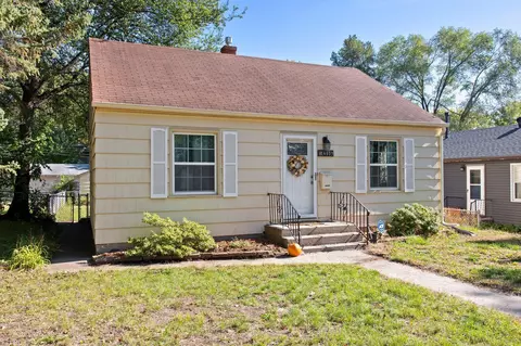 4409 7th St NE, Columbia Heights, MN 55421