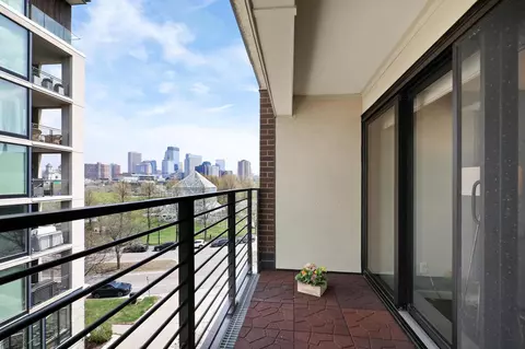 50 Groveland Ter #C305, Minneapolis, MN 55403