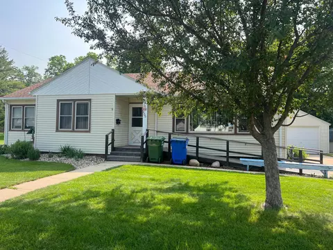 406 Lafayette Ave S, Fulda, MN 56131