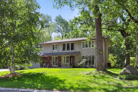 8153 Pennsylvania Cir, Bloomington, MN 55438