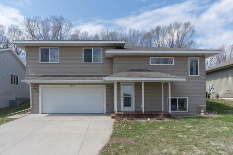 2023 Moore Dr, Saint Peter, MN 56082