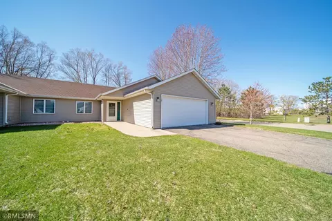 101 Ridgecrest Dr #101, Cannon Falls, MN 55009