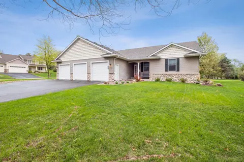 1520 River Ridge Rd, River Falls, WI 54022