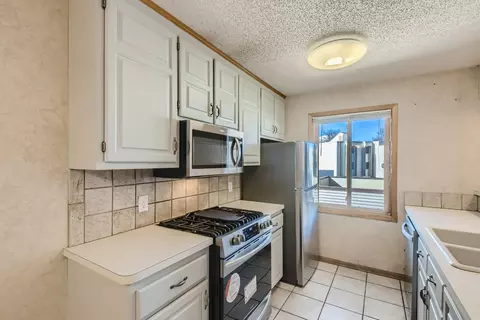 10720 Rockford Rd #205, Plymouth, MN 55442