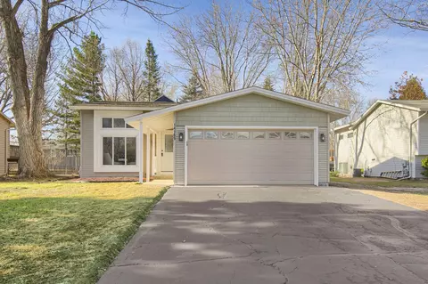 14169 Carmody Dr, Eden Prairie, MN 55347