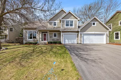 5141 Credit River Dr, Savage, MN 55378