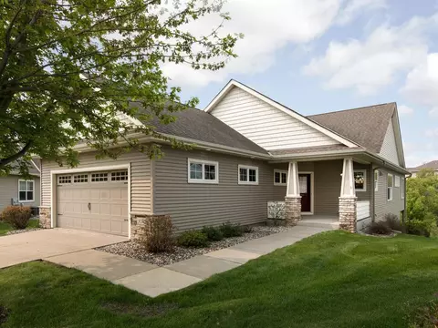 929 Firesteed Ct, Waconia, MN 55387