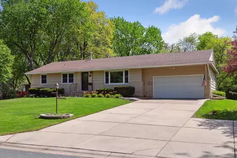 1800 Louisiana Ave N, Golden Valley, MN 55427