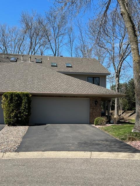 1100 Hollybrook Dr, Wayzata, MN 55391