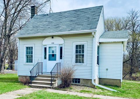 170 N Grant St, Ellsworth, WI 54011