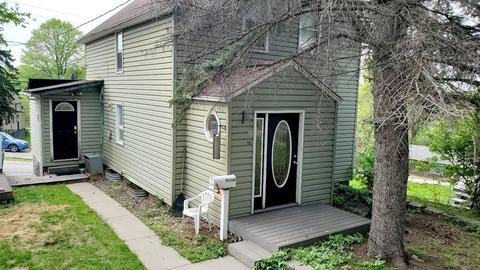 915 Adams Ave, Eveleth, MN 55734