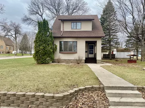 203 N Sherwood St, Ivanhoe, MN 56142