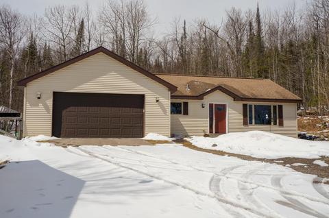 5245 Lakewood Rd, Duluth, MN 55804