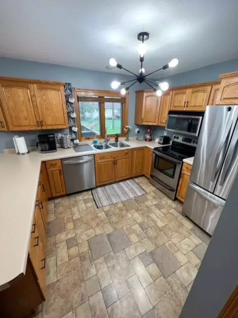 500 5th St, West Concord, MN 55985