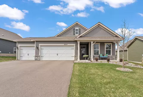 18327 Hamel Dr, Lakeville, MN 55044