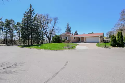 263 Capitol View Cir, Roseville, MN 55113