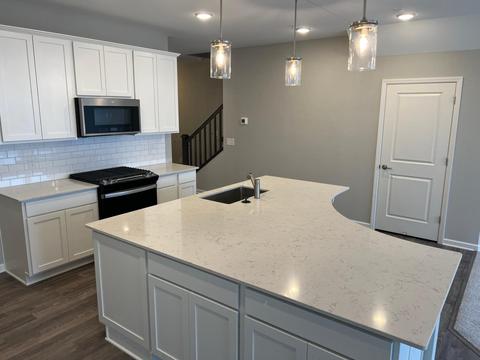 9725 4th North St, Lake Elmo, MN 55042